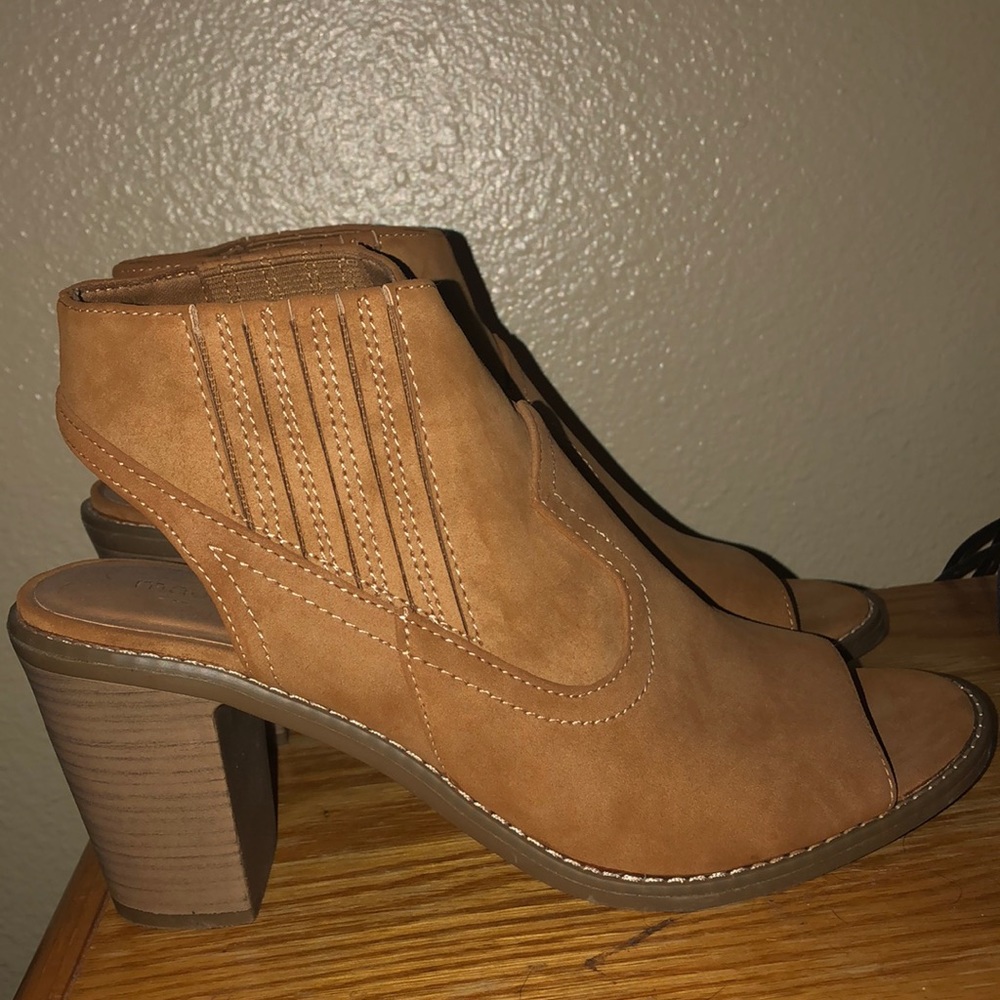 Maurices tan ankle open-toed heels